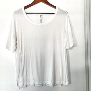 JoyLab white t-shirt short sleeved size small